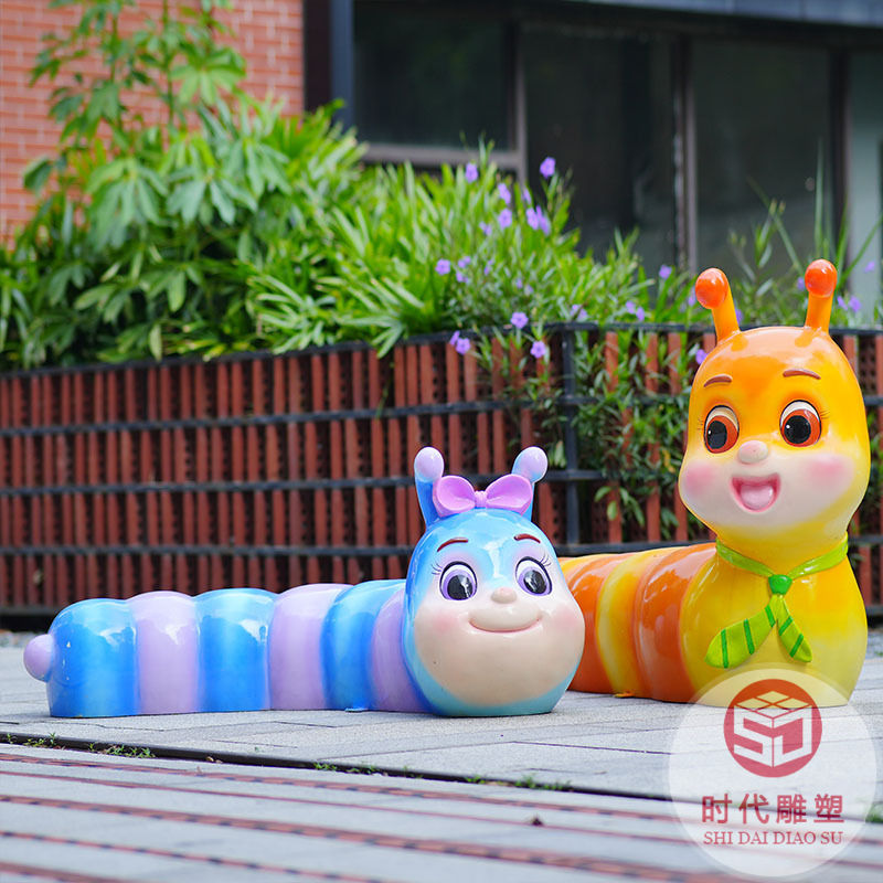 太空人宇航員卡通雕塑定制商場(chǎng)售樓處玻璃鋼戶外裝飾落地美陳擺件
