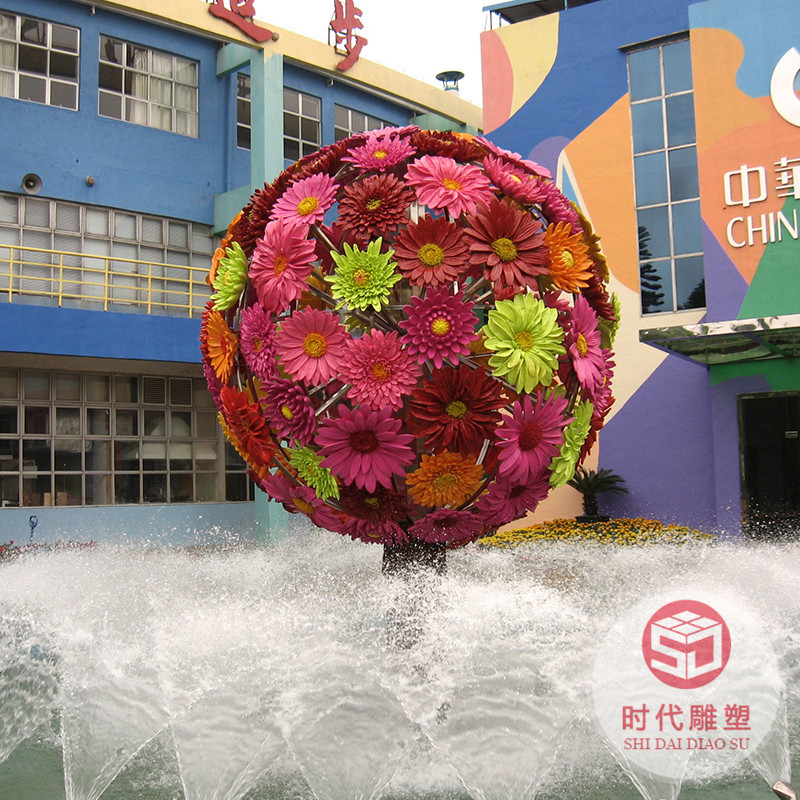 玻璃鋼戶(hù)外吉祥物卡通雕塑定制商場(chǎng)彩繪人物美陳裝飾大型公仔模型