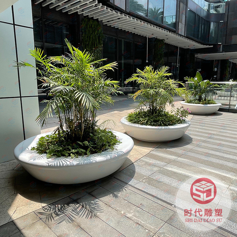 不銹鋼座椅異形長(zhǎng)椅鐵藝坐凳實(shí)木椅玻璃鋼花箱組合木藝休息椅定制